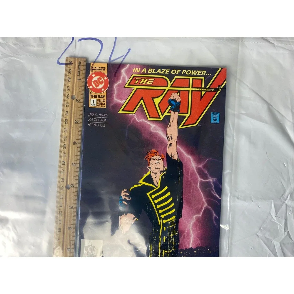 The Ray DC Comics Issue 1 1994 In A‎ Blaze Of Power Comic Book